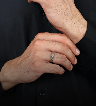 Men’s rings